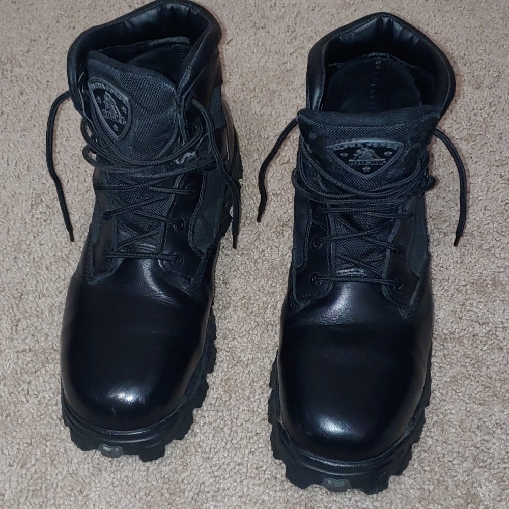 Rocky steel toe boots size 9W